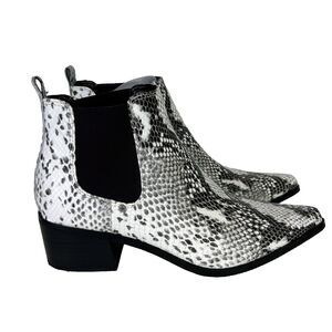 BLONDO Emelia Chelsea Bootie White Black Snake Print Waterproof Leather Boots 8